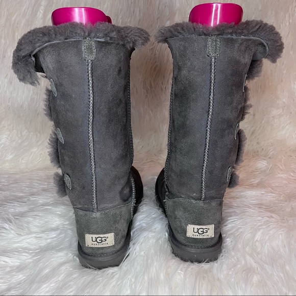 UGG Bailey Button Triplet Boot - Picture 6 of 10